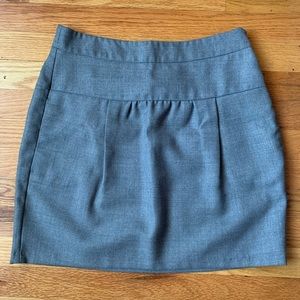 Gray a line skirt with side pockets